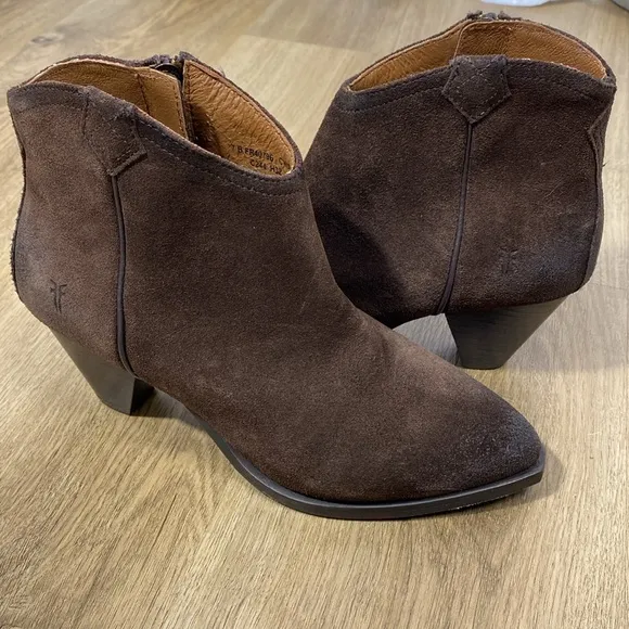 Frye June Western Shootie Brown Suede Ankle Boots size 7