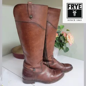 FRYE LEATHER BOOTS W ZIPPER. EXCELLENT 8 cognac / camel redish brown.