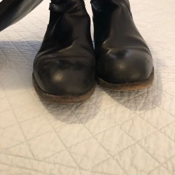Frye Lindsey Plate leather riding boots. Size 9 1/2.