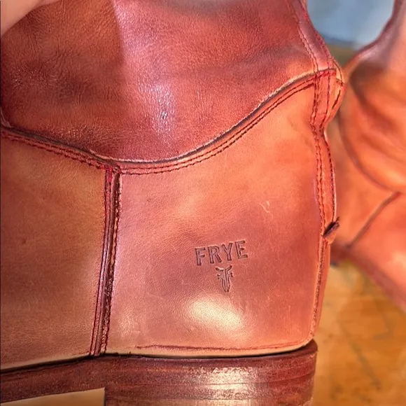 Frye - Melissa Embroidered Leather Boots - Rare - Size 7