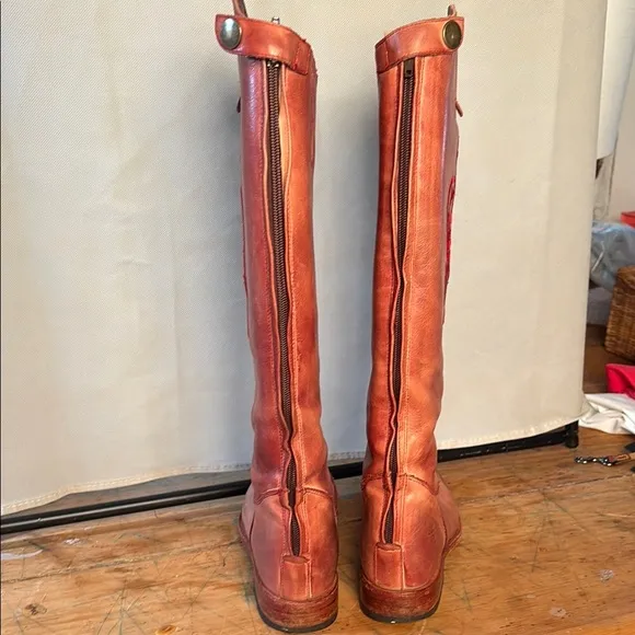 Frye - Melissa Embroidered Leather Boots - Rare - Size 7