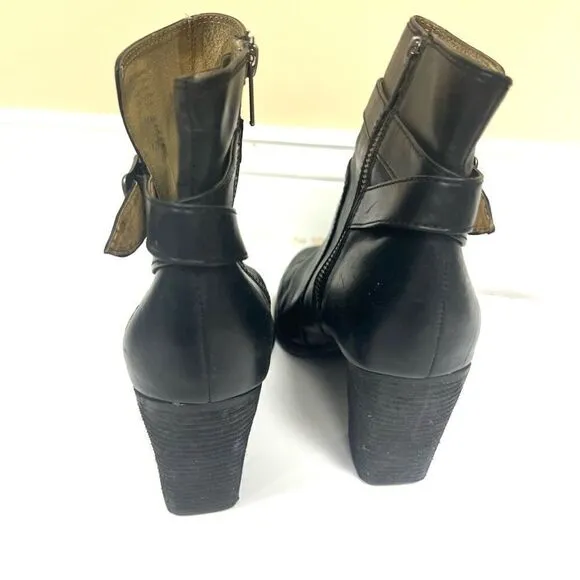 Frye “ Patty riding bootie” black leather boots Sz 8