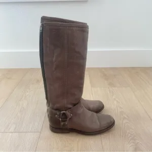Frye Phillip tall harness buckle riding moto boots brown leather 8