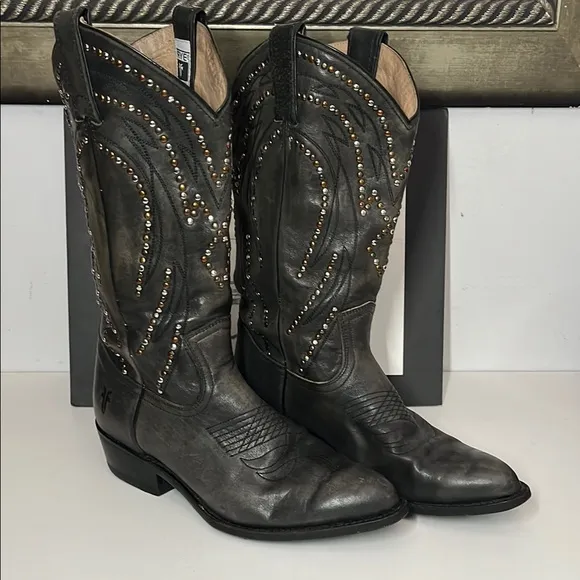 Frye Shelby Studded Western Boots Women’s Size 8.5