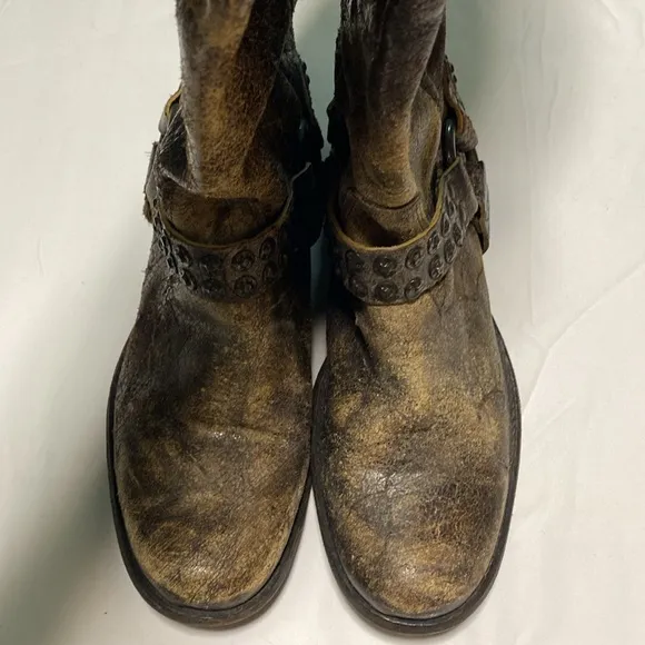 Frye Sz 6 B Brown Distressed Leather Harness Studs knee high riding boots