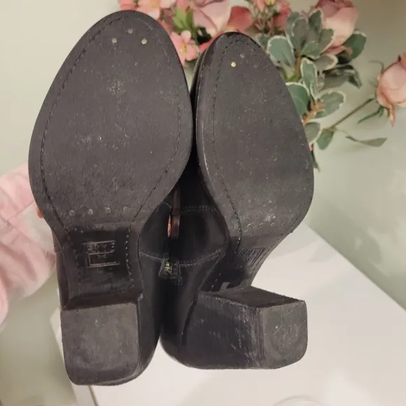 Frye Womens 7.5 M Patty Black Moto Bootie Ankle Boots EUC BLOCK HEEL.