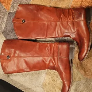 Frye Women's Melissa Button Riding Boots - Round Toe Sz 9.5B