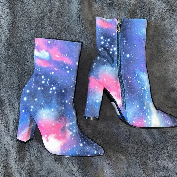 Galaxy Print Pointy Toe Chunky Heeled Ankle Boots Women's Size 7 Heel 4 inches