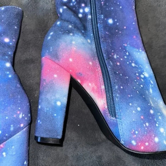 Galaxy Print Pointy Toe Chunky Heeled Ankle Boots Women's Size 7 Heel 4 inches