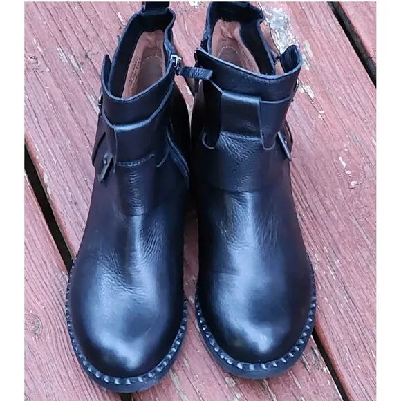 GENTLE SOULS by‎ KENNETH COLE Women's Biker Booties Best of Moto Boot - Size 7 M
