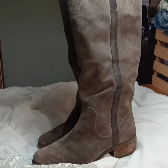 Gianni Bini riding boots size 8