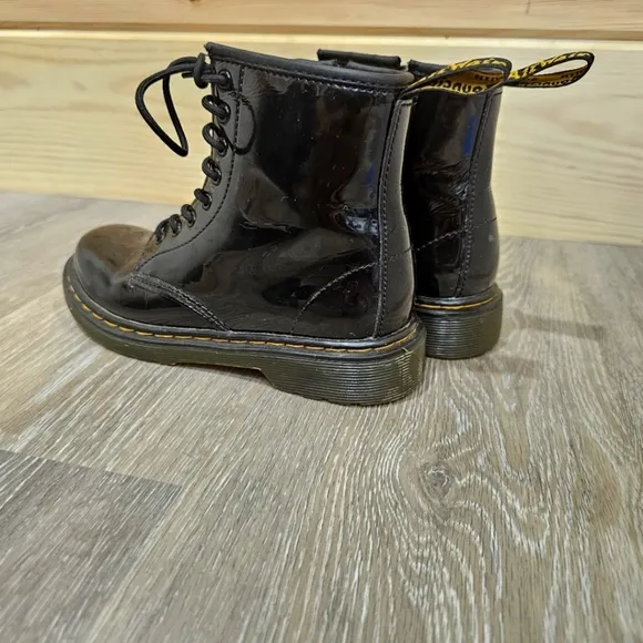 Girls Dr. Martens boots