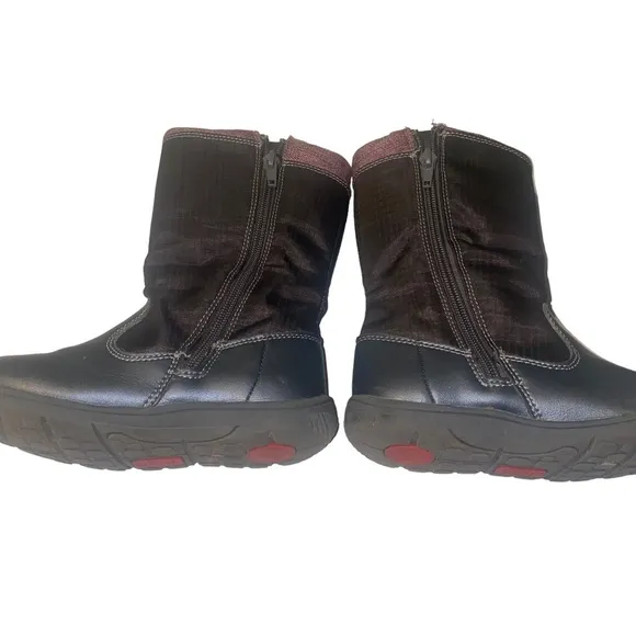 GIRLS See Kai run Hallie Floral waterproof boots size 10.5