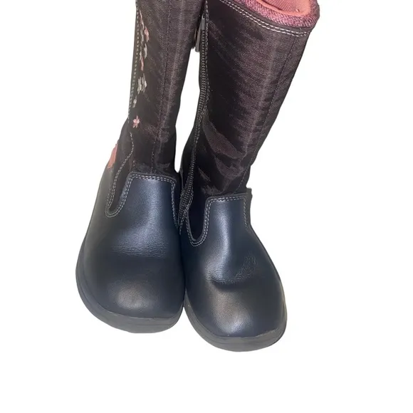 GIRLS See Kai run Hallie Floral waterproof boots size 10.5