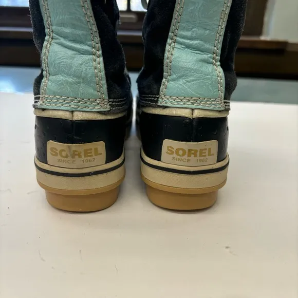 Girl’s Sorel Joan Of Arc Waterproof Winter Boots Size 4