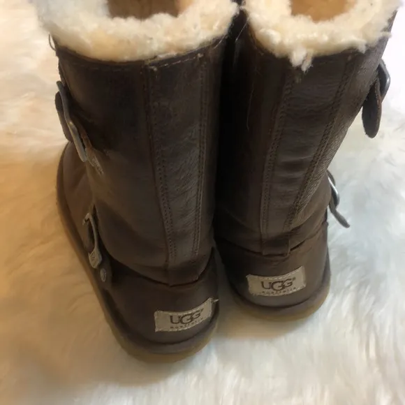 Girls UGG Boots Kensington Toast Brown Sz 13