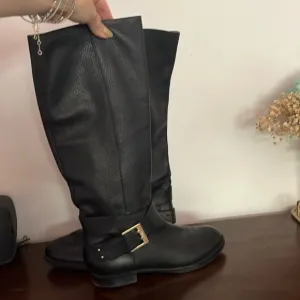 Gorgeous Chloe black leather riding boots