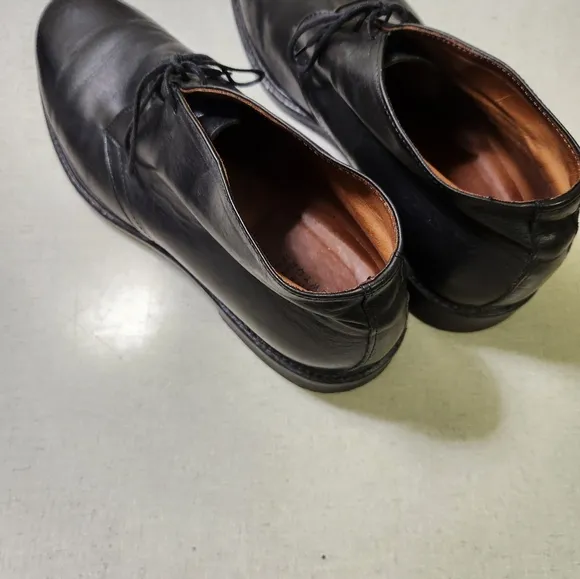 GUC Barney's New York Men's Black Leather Ankle Boots; Size 11
