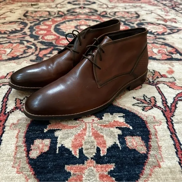 Hart Schaffner Marx Leather Chukka Boots