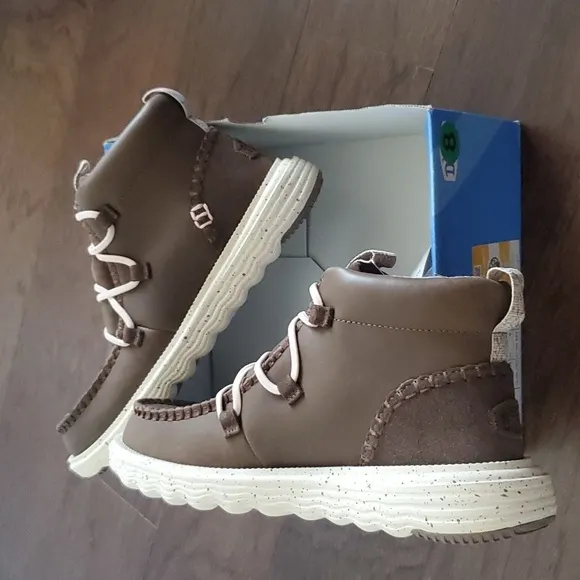 HEY DUDE WENDY PEAK HI SUEDE