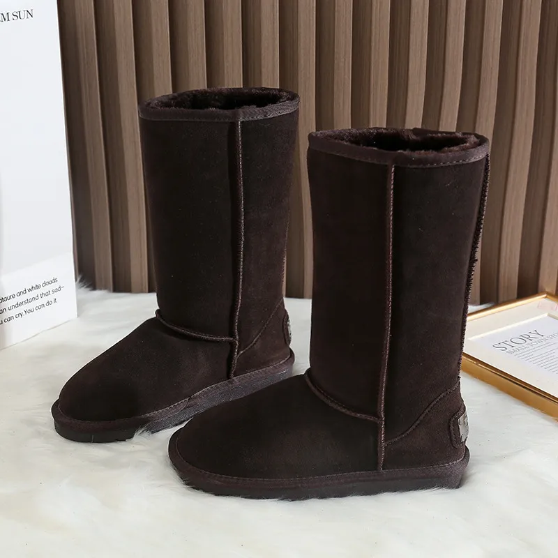 High-Top Winter Boots – Luxurious Warmth & Superior Durability