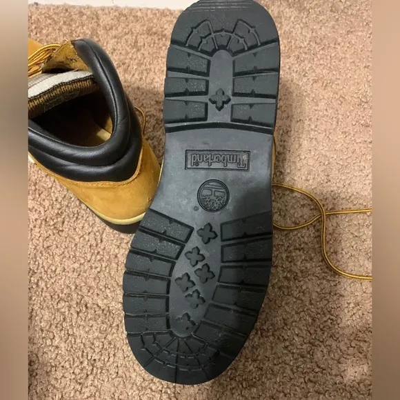 ⭐️HOST PICK⭐️ Timberland Boy’s Field Boots size 6