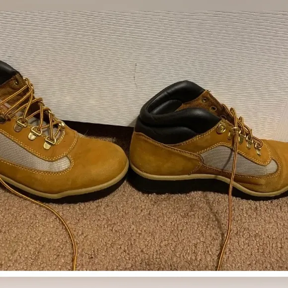 ⭐️HOST PICK⭐️ Timberland Boy’s Field Boots size 6
