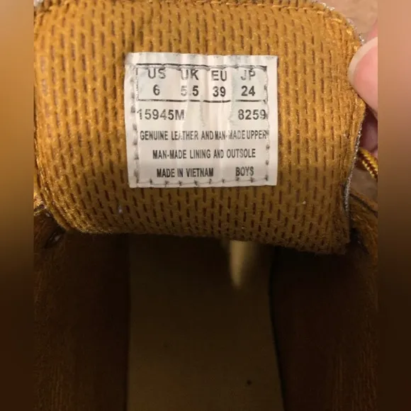 ⭐️HOST PICK⭐️ Timberland Boy’s Field Boots size 6