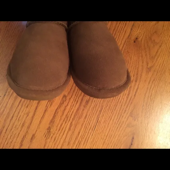 🎉HP🎉 NWOT Bearpaw Boots