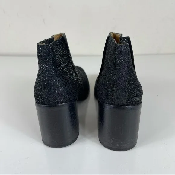 Hudson London Chelsea Stacked Chunky Heel Ankle Boots Booties 7 Black Textured