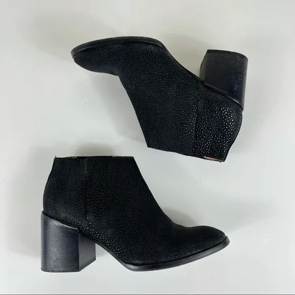Hudson London Chelsea Stacked Chunky Heel Ankle Boots Booties 7 Black Textured
