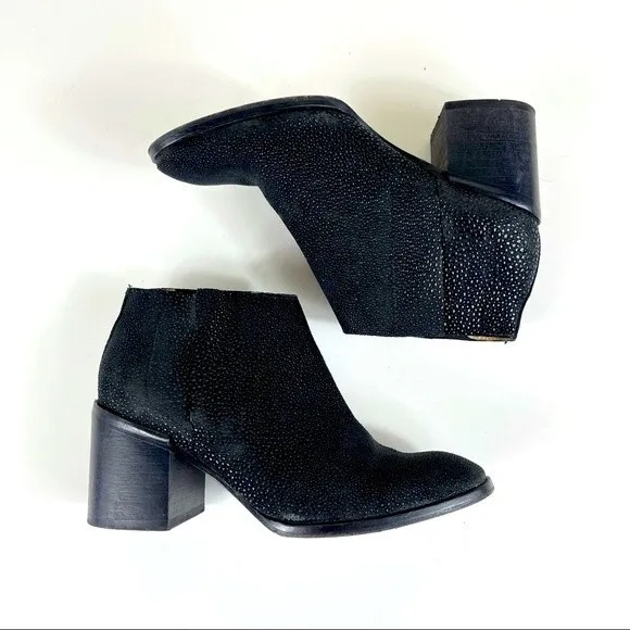 Hudson London Chelsea Stacked Chunky Heel Ankle Boots Booties 7 Black Textured