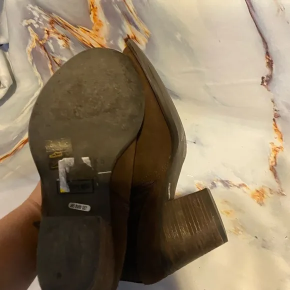 Hunter Brown Suede Boots size 7