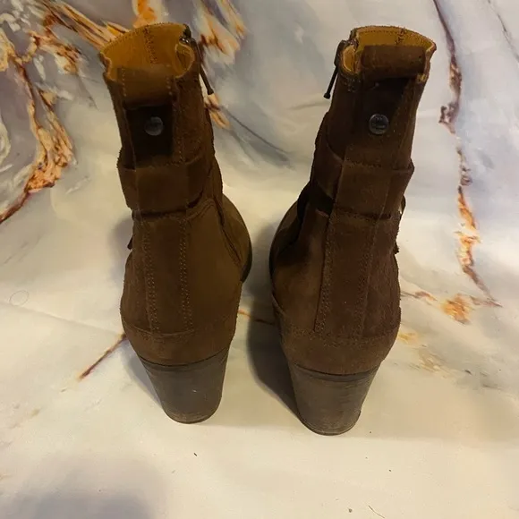 Hunter Brown Suede Boots size 7