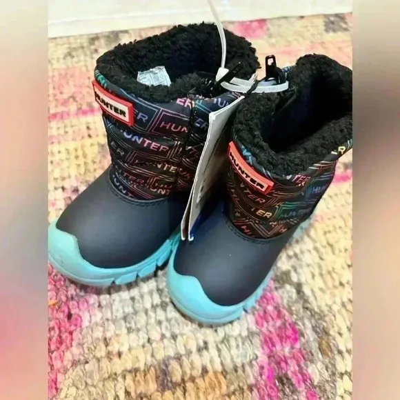 Hunter Girl's Intrepid Logo Rainbow Print Snow Boot (Toddler/Little Kid)