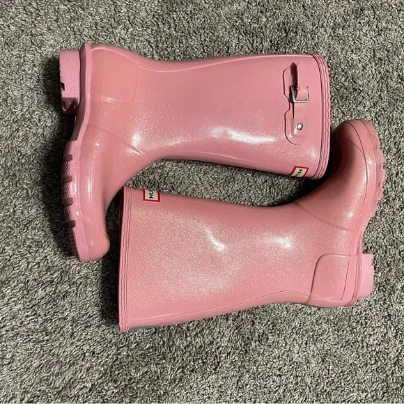 Hunter Glittery Pink rain boots Girls size 4 waterproof mud snow boot