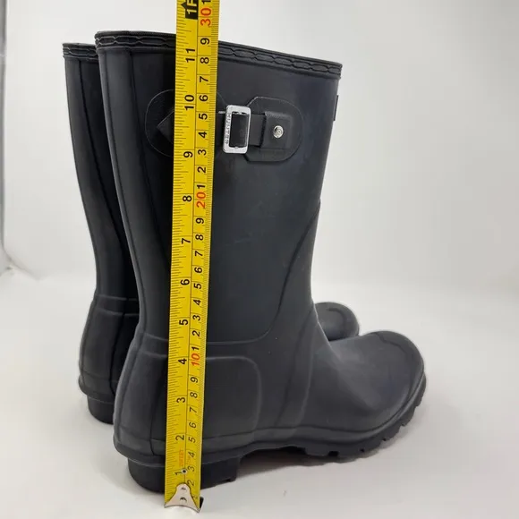 Hunter Men’s Original Short Rain Boots – Black, Size 9 US