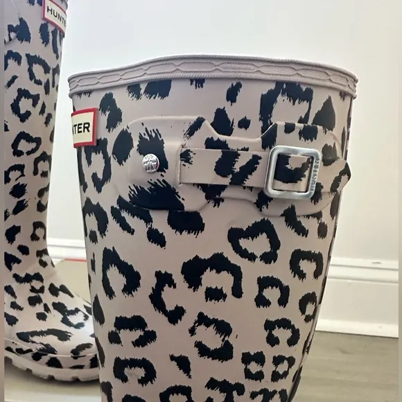 HUNTER ORIGINAL WATERPROOF RAIN BOOTS Big Girl sz 4 Lprd Print