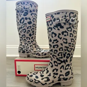 HUNTER ORIGINAL WATERPROOF RAIN BOOTS Big Girl sz 4 Lprd Print