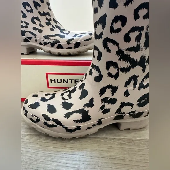 HUNTER ORIGINAL WATERPROOF RAIN BOOTS Big Girl sz 4 Lprd Print