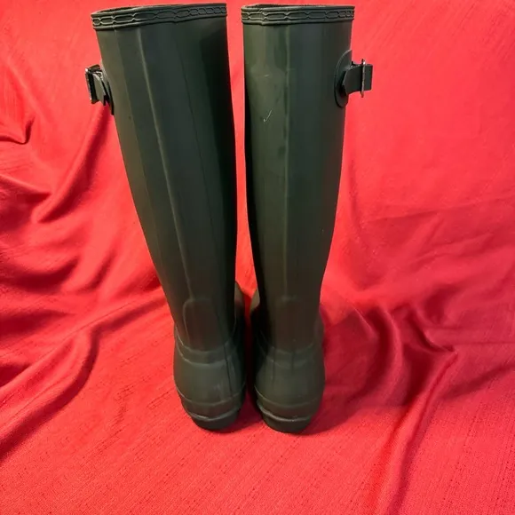 HUNTER Original Wellington Matte Green Tall Rain Boots, Women’s Size 7, NWOT