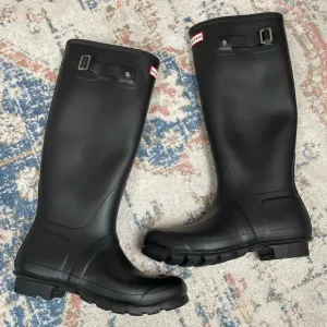 HUNTER- Women’s Original Tall Rain Boot Wellington Matte Black Size US 9