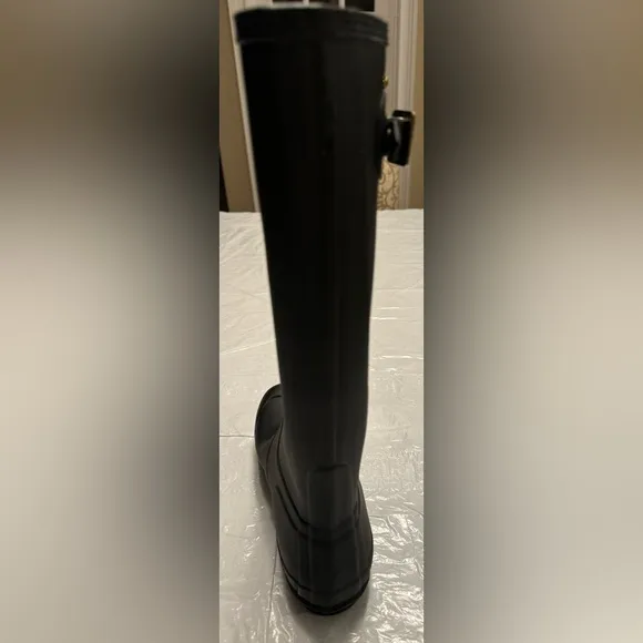 Hunter Women’s Original Tall Waterproof Solid Matte Black Size US 7