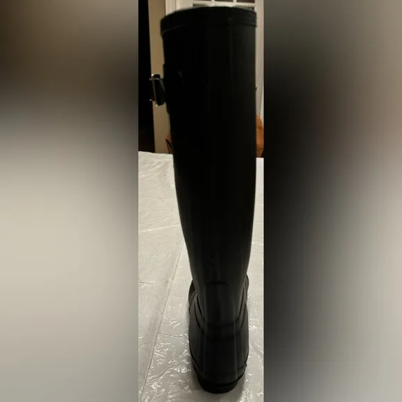 Hunter Women’s Original Tall Waterproof Solid Matte Black Size US 7
