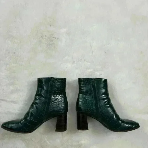 INC Green Snakeskin Faux Leather Ankle Boots Size 6