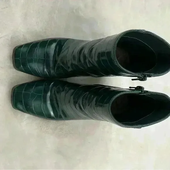INC Green Snakeskin Faux Leather Ankle Boots Size 6