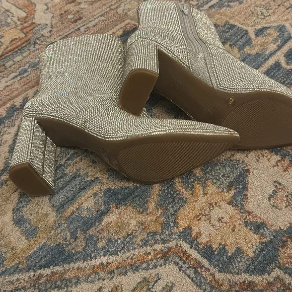 INC. never used sparkle booties 🪩✨