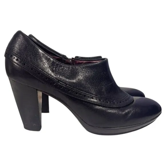 indigo by clarks Black Leather Shoe Boot Heel Size 9.5M ladies. Heel size 3.5&quot;