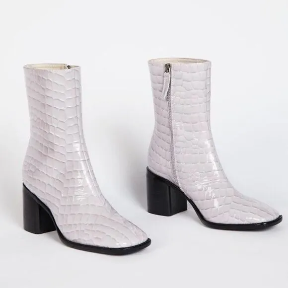 INTENTIONALLY BLANK - Womens Contour Heeled Boot Lilac