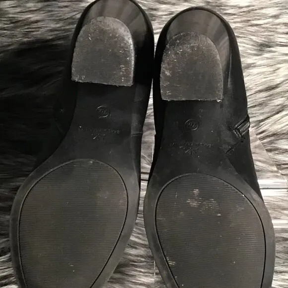 Isaac Mizrahi Black Leather Ankle Boots 7M